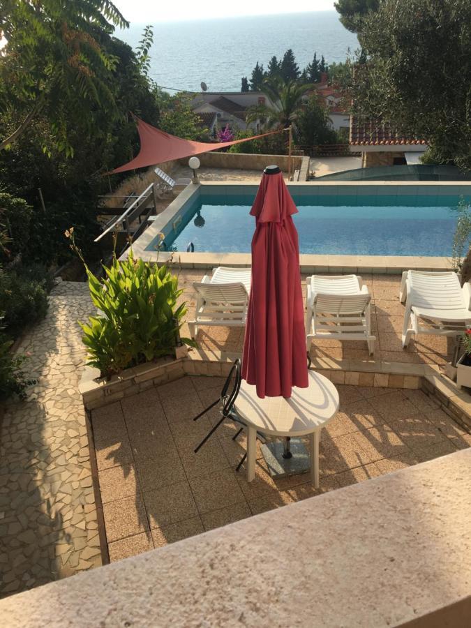 Apartmani Cubela Трогир Екстериор снимка