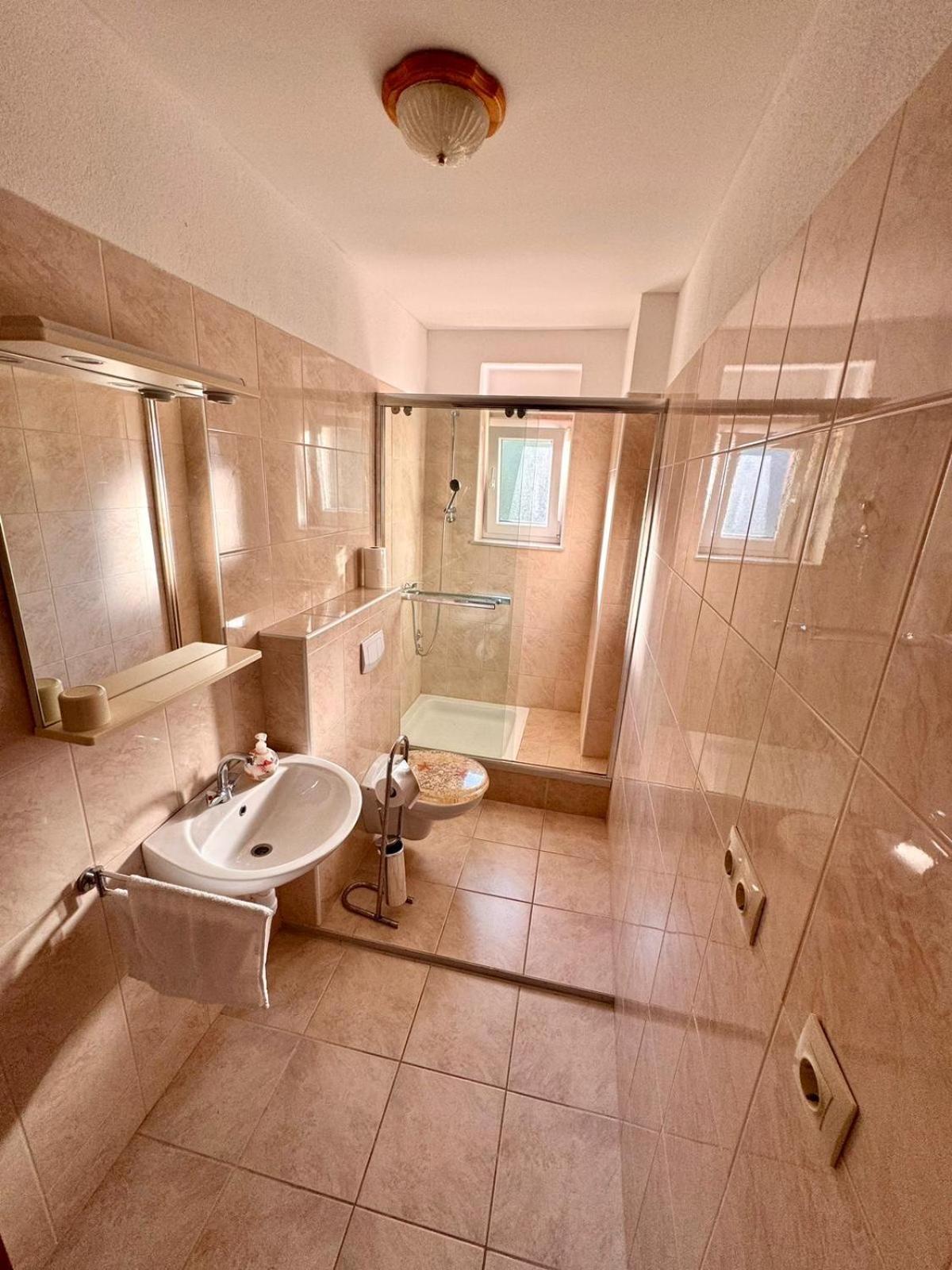 Apartmani Cubela Трогир Екстериор снимка