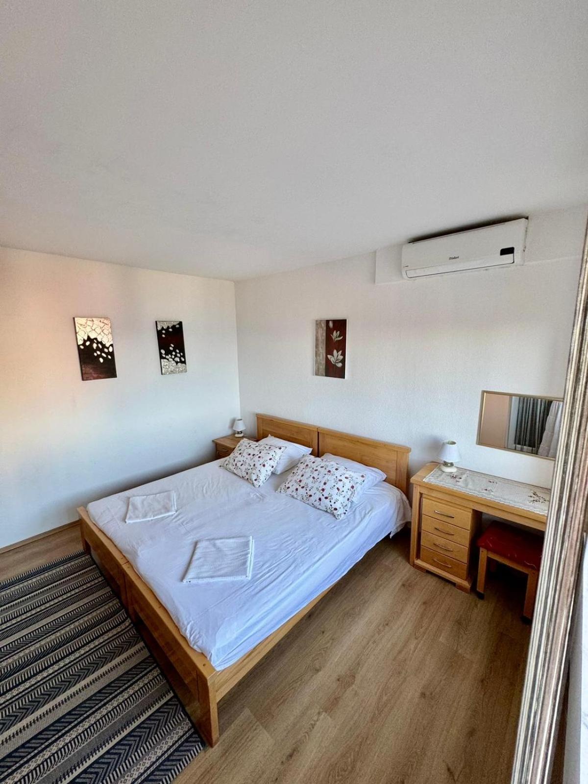 Apartmani Cubela Трогир Екстериор снимка
