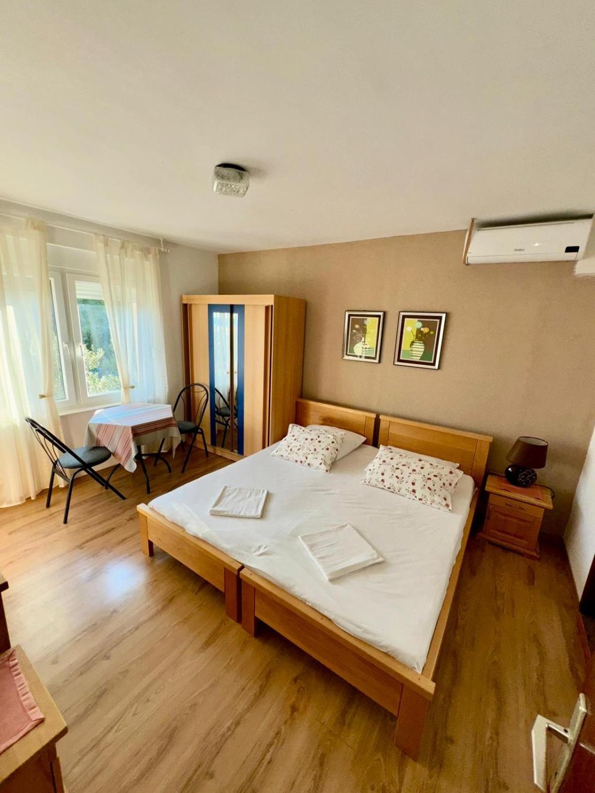 Apartmani Cubela Трогир Екстериор снимка