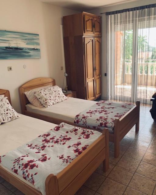 Apartmani Cubela Трогир Екстериор снимка